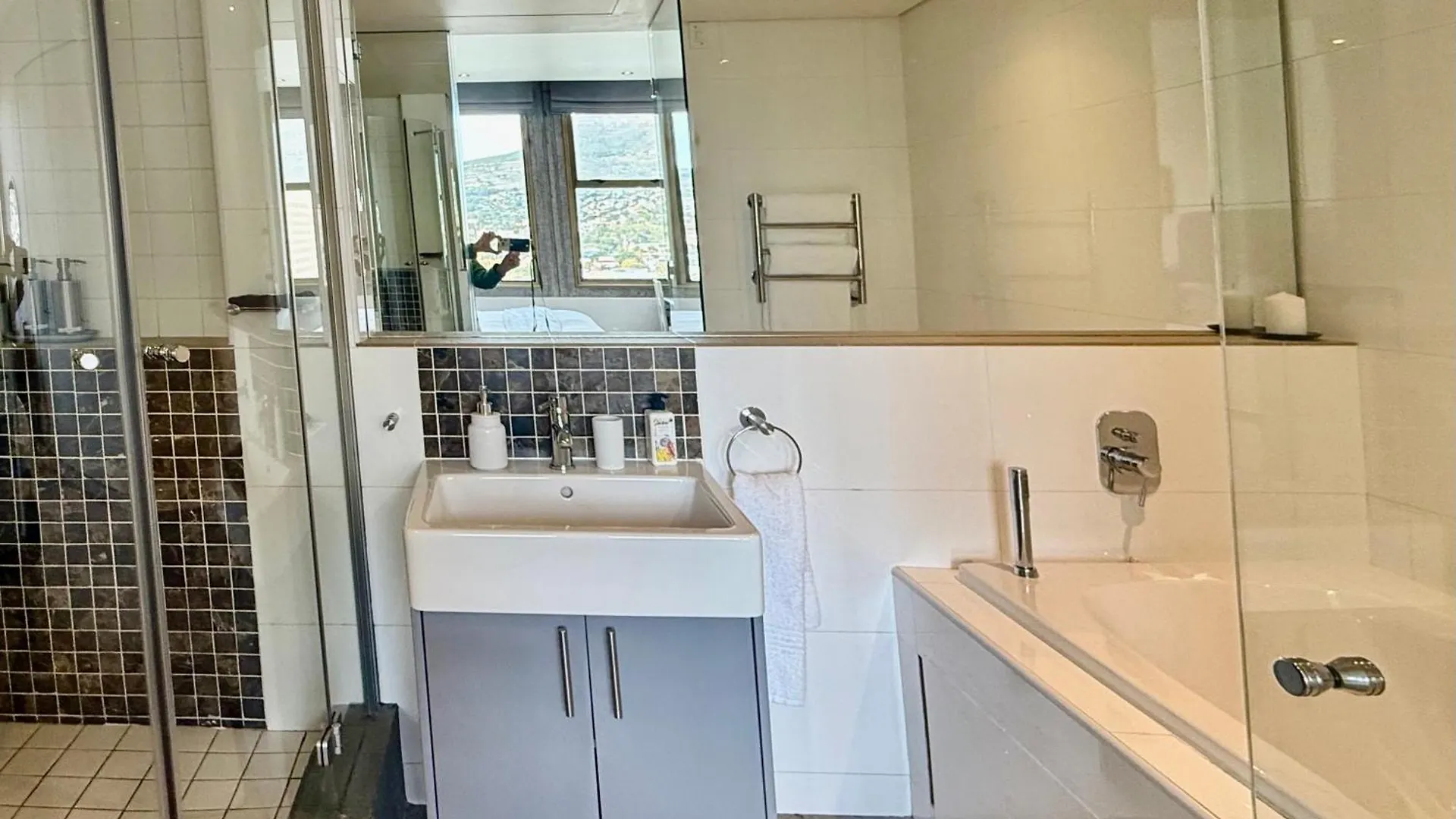 Appartement #1903 Cartwright - Two Bedroom Mountain Views Le Cap