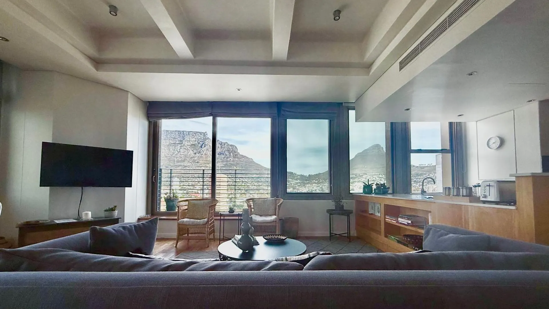 #1903 Cartwright - Two Bedroom Mountain Views Le Cap 0*,  Afrique du Sud